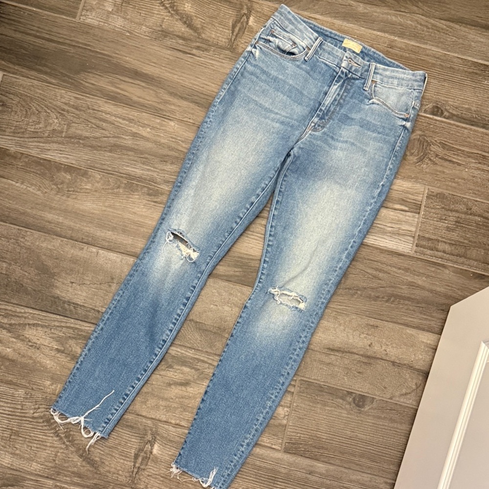 MOTHER Light Blue Distressed high waisted looker ankle fray Skinny Jeans
